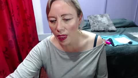 Snapshot of aleska_sex chatting on January 7, 9:25 pm ALESKA online show from January 7, 9:25 pm