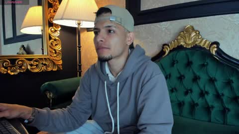 Snapshot of aless_king chatting on April 25, 7:11 pm Alessandro King online show from April 25, 7:11 pm
