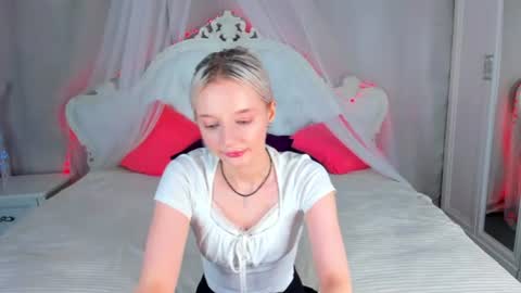 alessakiss online show from June 28, 9:15 am