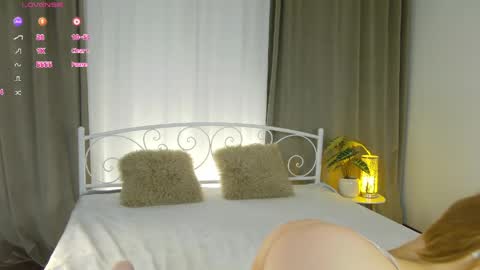 Snapshot of alessamay chatting on May 8, 8:36 pm alessamay online show from May 8, 8:36 pm