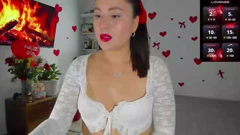 Snapshot of alessandra_0 chatting on February 15, 1:57 am alessandra_0 online show from February 15, 1:57 am