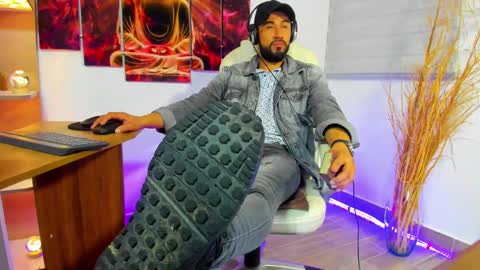 ALESSANDRO  WYE online show from January 7, 6:38 am