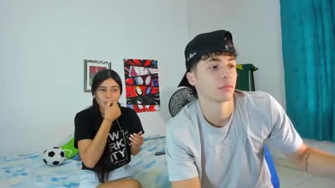 Snapshot of alessandro_dybala chatting on July 23, 12:47 pm Alessandro Dybala online show from July 23, 12:47 pm
