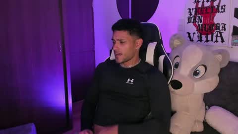 Snapshot of alessandro_vanni chatting on July 12, 2:24 am Alessandro Vanni online show from July 12, 2:24 am