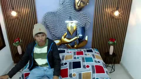 alessandroblack_ online show from July 25, 8:06 pm