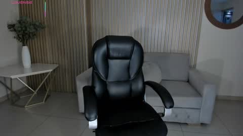 ALESSA ROMERO  online show from February 10, 7:51 pm