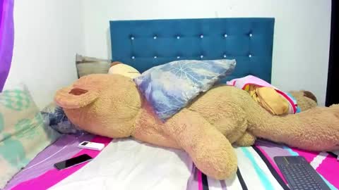 alessia_hot1 online show from March 3, 8:15 pm