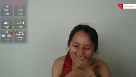 Snapshot of alessia_santorinni chatting on May 18, 7:09 pm alessia_santorinni online show from May 18, 7:09 pm