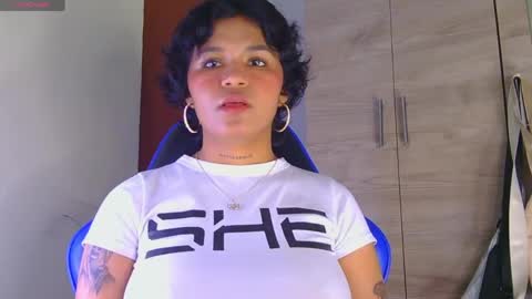 Snapshot of alessia_temptation chatting on May 1, 5:56 am alessia_temptation online show from May 1, 5:56 am