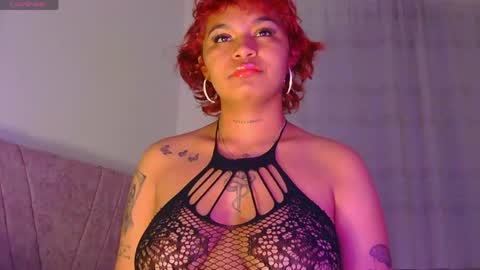 Snapshot of alessia_temptation chatting on June 8, 7:42 am alessia_temptation online show from June 8, 7:42 am
