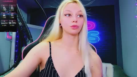 alessiacroft online show from March 7, 5:15 am