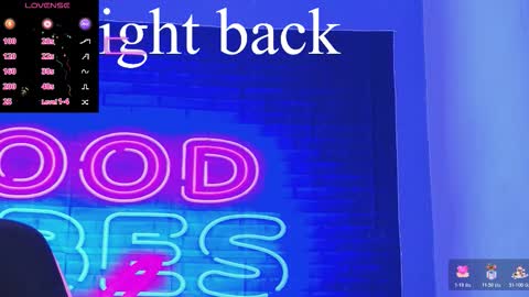 alessiacroft online show from March 26, 6:08 am