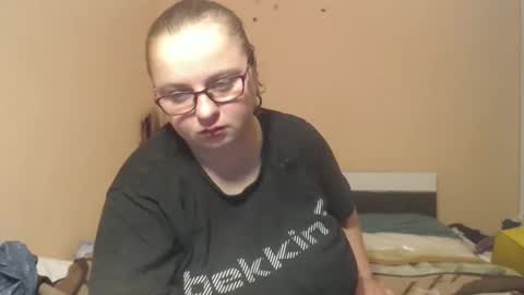 Snapshot of alessianeyl chatting on May 13, 1:36 am Alessia online show from May 13, 1:36 am