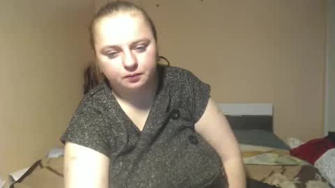 Snapshot of alessianeyl chatting on May 16, 2:41 am Alessia online show from May 16, 2:41 am
