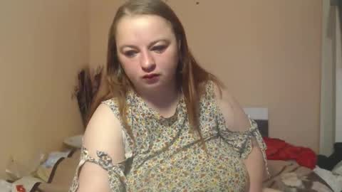 Snapshot of alessianeyl chatting on May 28, 2:42 am Alessia online show from May 28, 2:42 am
