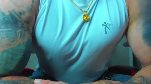 Snapshot of alessrose22 chatting on April 24, 8:11 pm Aless Rose online show from April 24, 8:11 pm