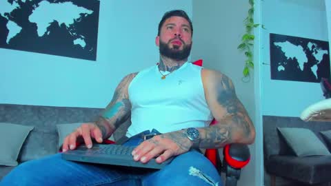 Snapshot of alessrose22 chatting on April 29, 8:26 pm Aless Rose online show from April 29, 8:26 pm