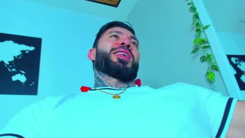 Snapshot of alessrose22 chatting on May 12, 8:50 pm Aless Rose online show from May 12, 8:50 pm