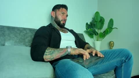 Snapshot of alessrose22 chatting on May 16, 11:57 pm Aless Rose online show from May 16, 11:57 pm