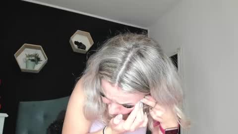 alesys69 online show from February 17, 9:41 pm