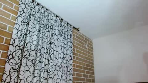 aleviz online show from February 18, 6:09 am