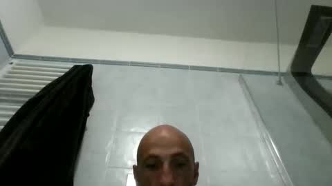 Snapshot of alex120475 chatting on April 24, 7:44 am alex120475 online show from April 24, 7:44 am