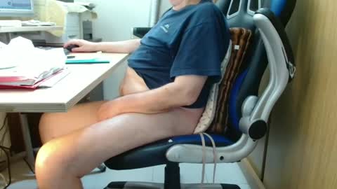 alex47100 online show from April 7, 8:48 am