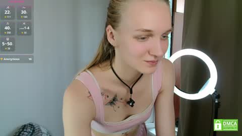 Snapshot of alex626506 chatting on May 22, 8:21 am Alex online show from May 22, 8:21 am