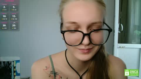 Snapshot of alex626506 chatting on June 5, 8:53 am Alex online show from June 5, 8:53 am
