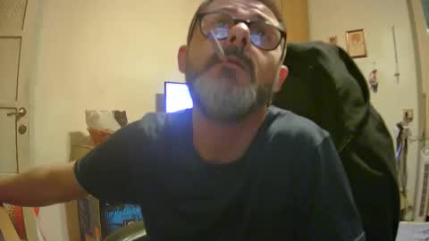 Snapshot of alex81pv1981 chatting on December 1, 7:58 pm alex81pv1981 online show from December 1, 7:58 pm