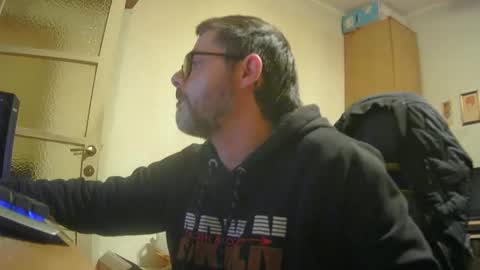 Snapshot of alex81pv1981 chatting on January 29, 5:24 pm alex81pv1981 online show from January 29, 5:24 pm