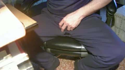 Snapshot of alex81pv1981 chatting on January 31, 3:44 pm alex81pv1981 online show from January 31, 3:44 pm