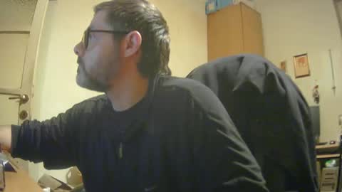 Snapshot of alex81pv1981 chatting on February 4, 5:23 pm alex81pv1981 online show from February 4, 5:23 pm