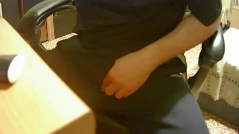 Snapshot of alex81pv1981 chatting on October 11, 12:21 am alex81pv1981 online show from October 11, 12:21 am