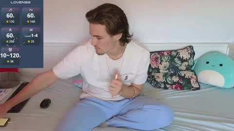 Alex83530 online show from April 25, 2:25 pm