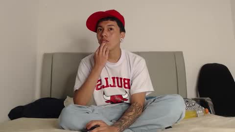 Owen online show from February 12, 2:39 am