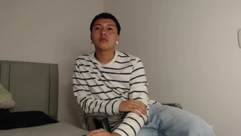Snapshot of alex__lover chatting on May 13, 3:48 am Owen online show from May 13, 3:48 am