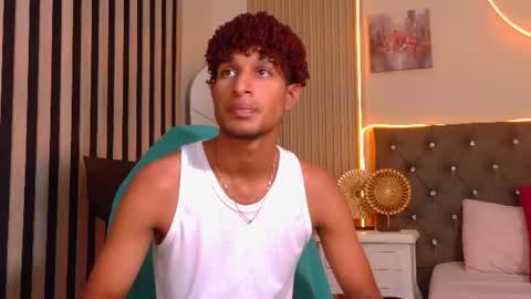 Snapshot of alex_bloom_ chatting on July 29, 7:23 pm Alexander online show from July 29, 7:23 pm