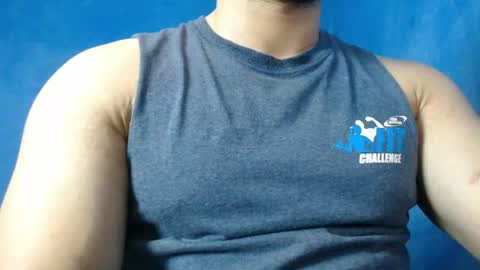 Snapshot of alex_blu chatting on June 3, 10:51 am Alex online show from June 3, 10:51 am