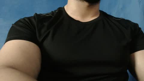 Snapshot of alex_blu chatting on June 11, 6:28 pm Alex online show from June 11, 6:28 pm
