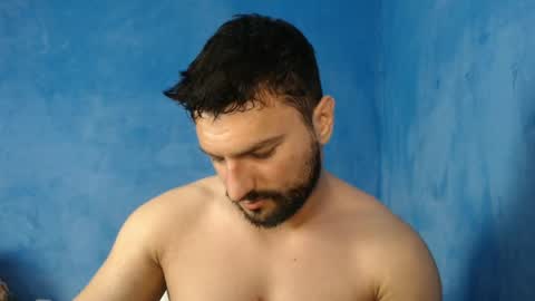Snapshot of alex_blu chatting on June 15, 8:22 pm Alex online show from June 15, 8:22 pm
