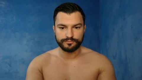 Snapshot of alex_blu chatting on June 19, 2:38 am Alex online show from June 19, 2:38 am