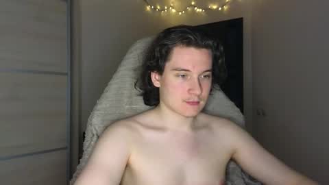 FAVORITE online show from December 3, 4:05 pm