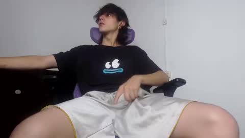 alex_connorr online show from April 13, 7:08 pm