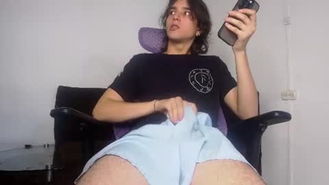 Snapshot of alex_connorr chatting on July 3, 8:04 pm alex_connorr online show from July 3, 8:04 pm
