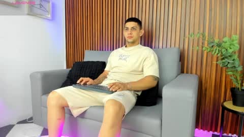 alex online show from April 9, 12:21 pm