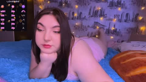 Snapshot of alex_dreams_ chatting on January 19, 1:01 pm Alex online show from January 19, 1:01 pm