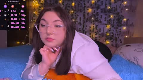 Snapshot of alex_dreams_ chatting on January 22, 7:25 am Alex online show from January 22, 7:25 am