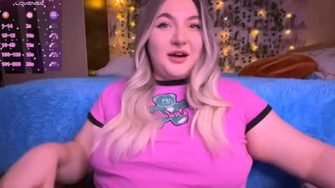 Snapshot of alex_dreams_ chatting on January 23, 1:56 pm Alex online show from January 23, 1:56 pm