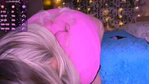 Snapshot of alex_dreams_ chatting on January 23, 4:59 pm Alex online show from January 23, 4:59 pm